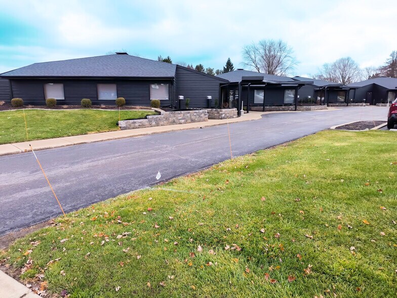 More Photos Of 502 Wall St, Valparaiso Medical For Lease