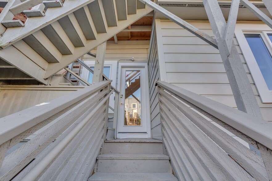 More Photos Of 751 Capp st, San Francisco Apartments For Sale