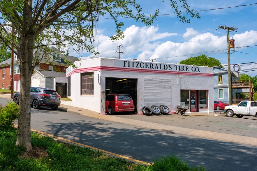 Primary Photo Of 408 Monticello Rd, Charlottesville Service For Sale