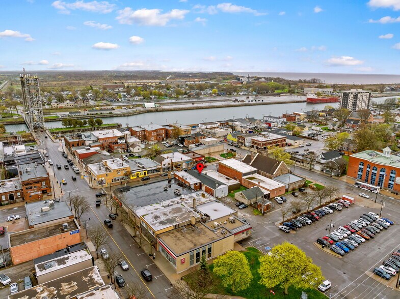 More Photos Of 216 King St, Port Colborne Storefront For Sale