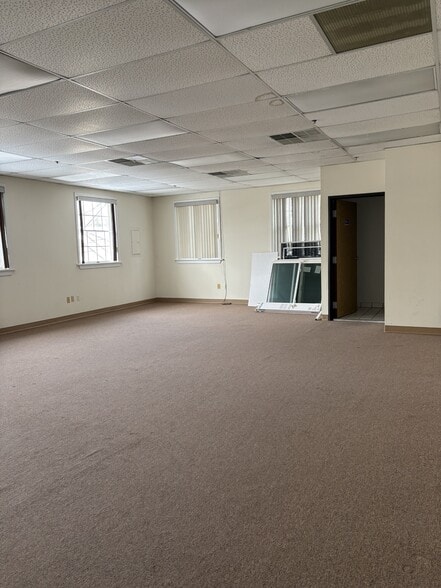 More Photos Of 10 N Gaston Ave, Somerville Medical For Sale