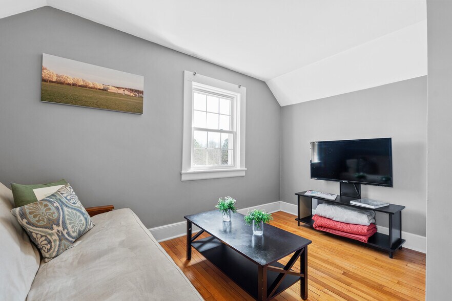 More Photos Of 3200 Bliss Trail, Stem Lodge Meeting Hall For Sale
