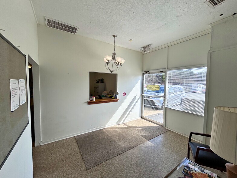 More Photos Of 208 Lithia Inn Rd, Lincolnton Self Storage For Sale