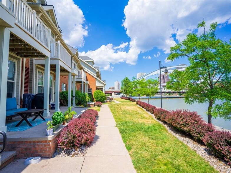 More Photos Of 290 Exchange Blvd, Rochester Apartments For Lease