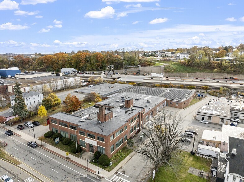 More Photos Of 333 Shrewsbury St, Worcester Warehouse For Lease
