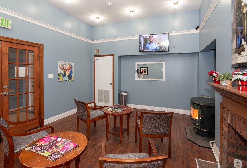 More Photos Of 405 N Paca St, Baltimore Storefront Retail Office For Sale