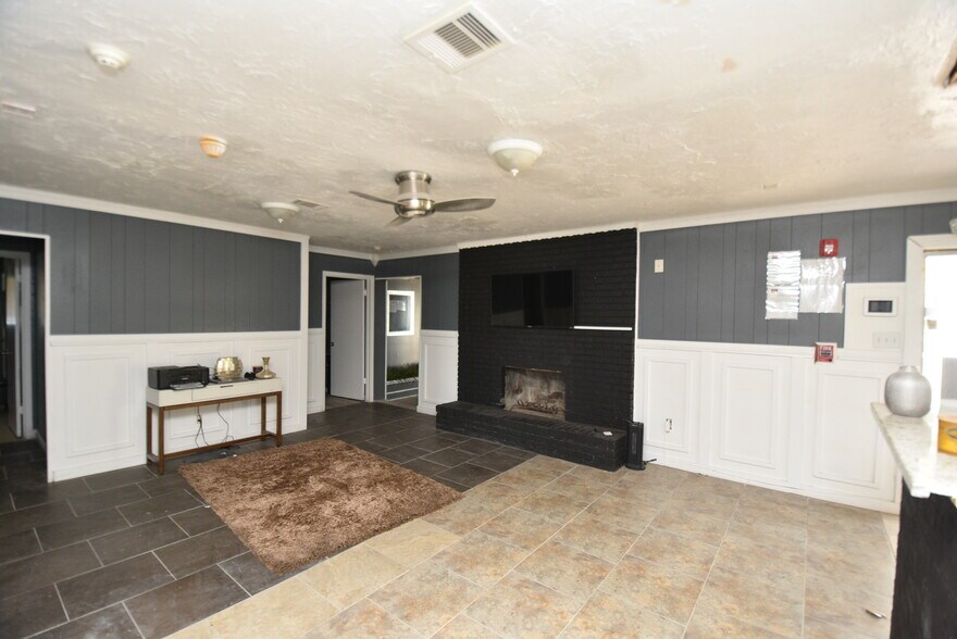 More Photos Of 736 Wilson Rd, Humble Medical For Lease