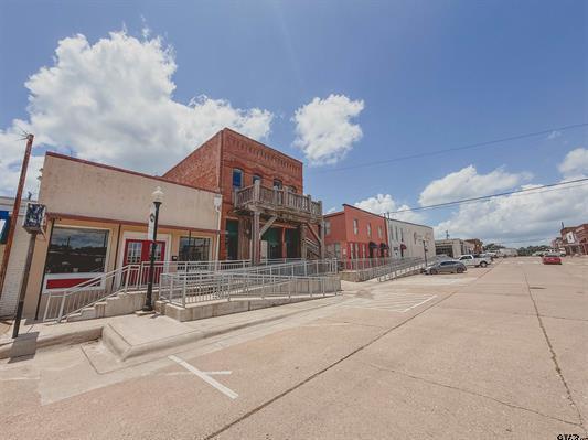 More Photos Of 122 E Frank St, Grand Saline General Retail For Sale