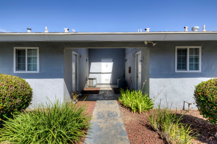 More Photos Of 3357-3365 E Fairmont Ave, Fresno Apartments For Sale