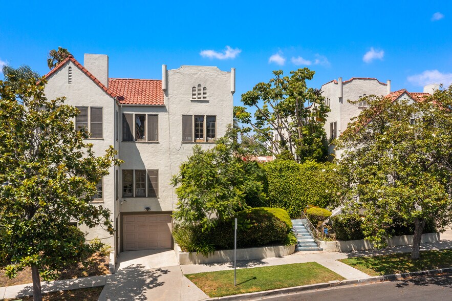 More Photos Of 1040 S Longwood Ave, Los Angeles Apartments For Sale