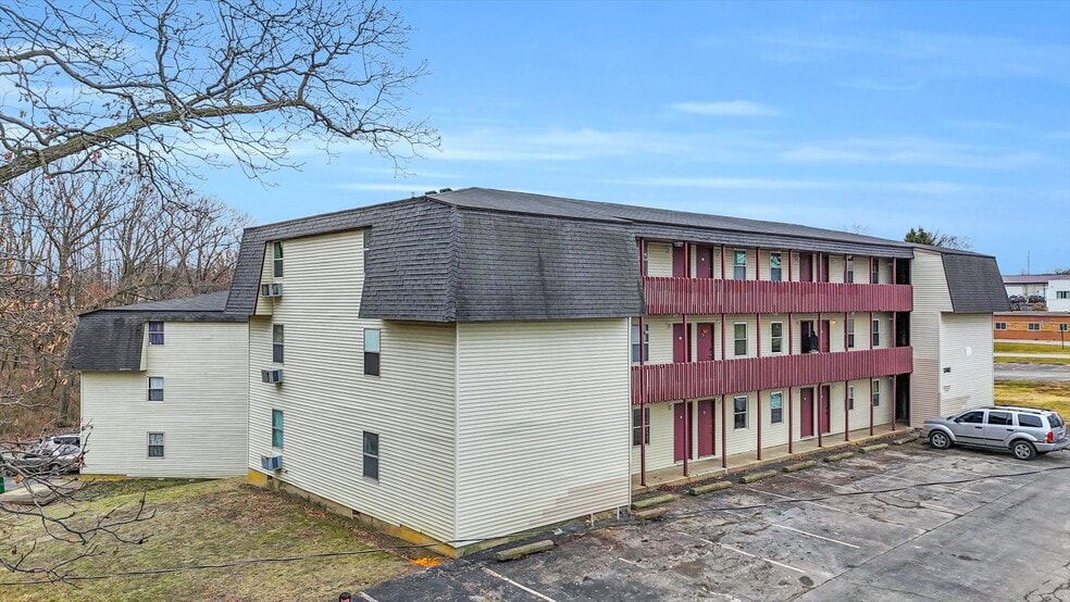 More Photos Of 1740 S Fairview Ave, Decatur Apartments For Sale