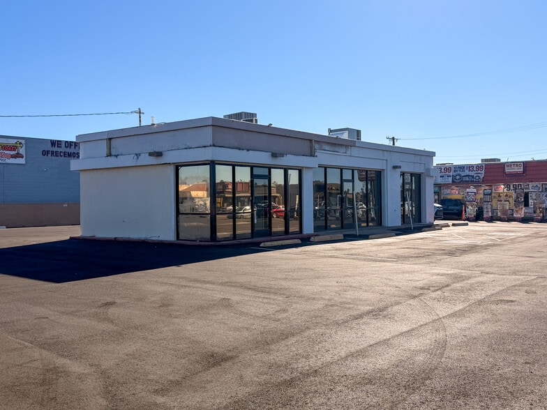 More Photos Of 7501 W Indian School Rd, Phoenix Freestanding For Lease