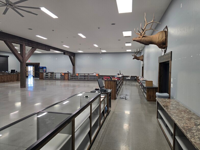 More Photos Of 870 N 2nd E, Rexburg General Retail For Lease