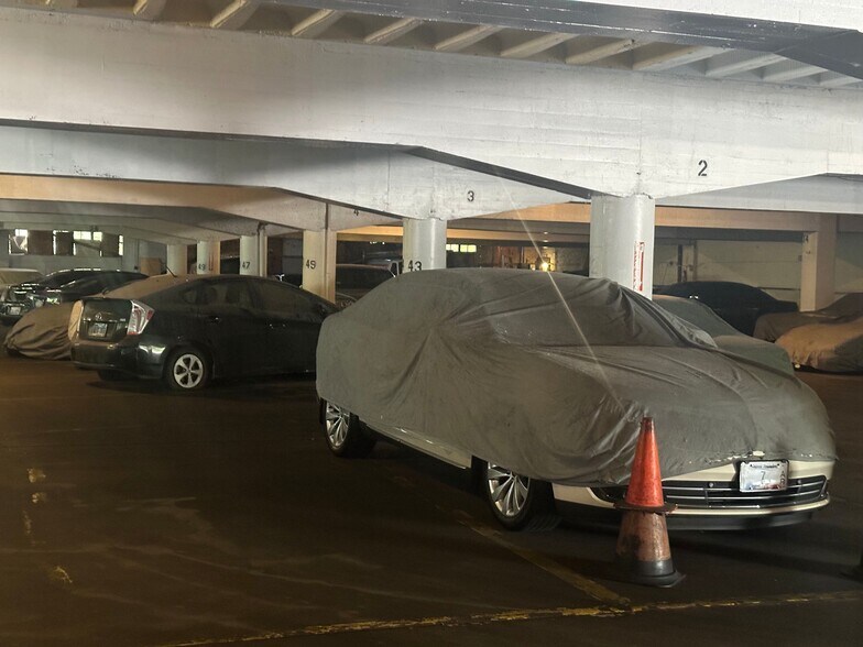 More Photos Of 7139 S Exchange Ave, Chicago Parking Garage For Sale