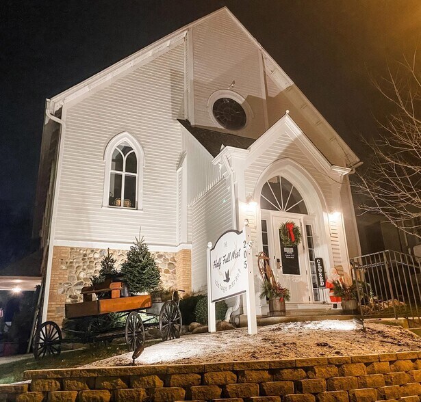 More Photos Of 205 W Main St, West Dundee Office For Sale