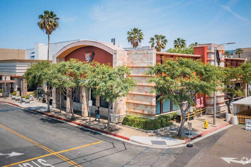 More Photos Of 21712 Hawthorne Blvd, Torrance General Retail For Lease