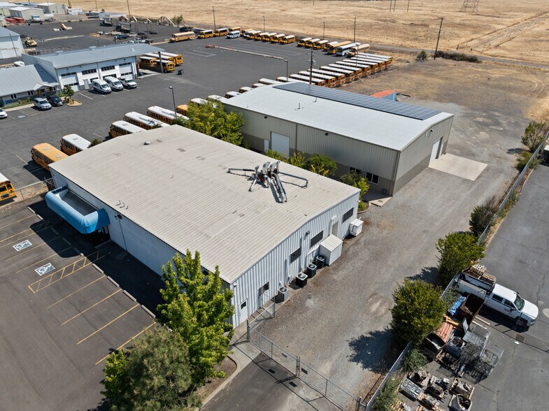 More Photos Of 1388 Antelope Rd, White City Office For Sale