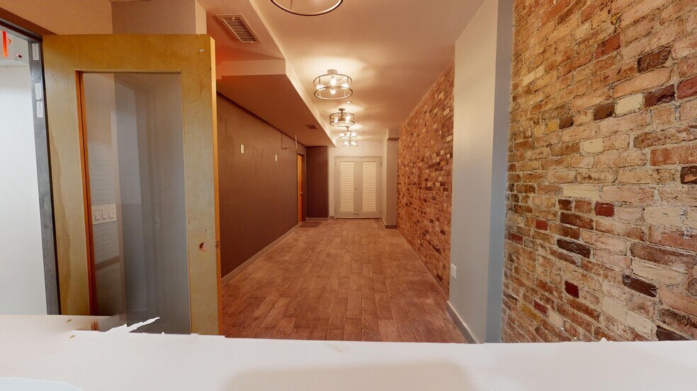 More Photos Of 20 Warren St, New York Medical For Lease