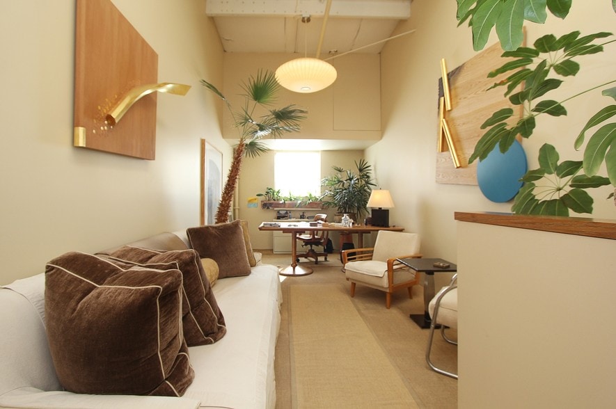 More Photos Of 2250 Jerrold Ave, San Francisco Warehouse For Lease