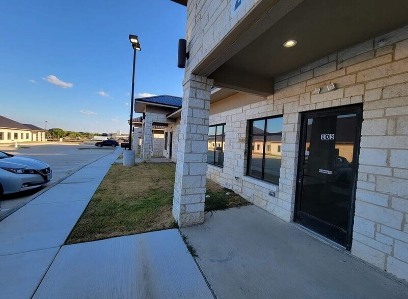 More Photos Of MacArthur Blvd & Vista Ridge Mall Dr, Lewisville Unknown For Lease