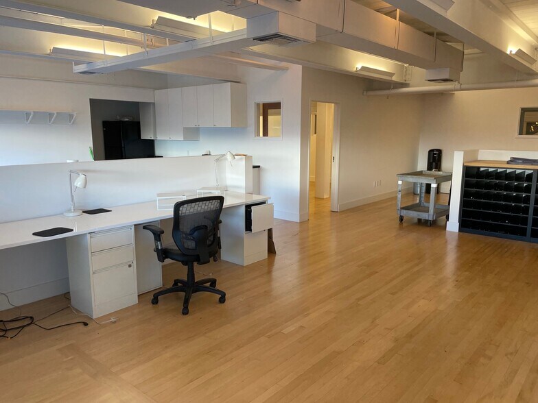 More Photos Of 8800-8850 Venice Blvd, Los Angeles General Retail For Lease