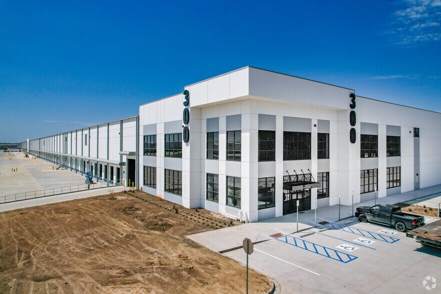 More Photos Of 300 Seabrook Pky, Pooler Warehouse For Lease