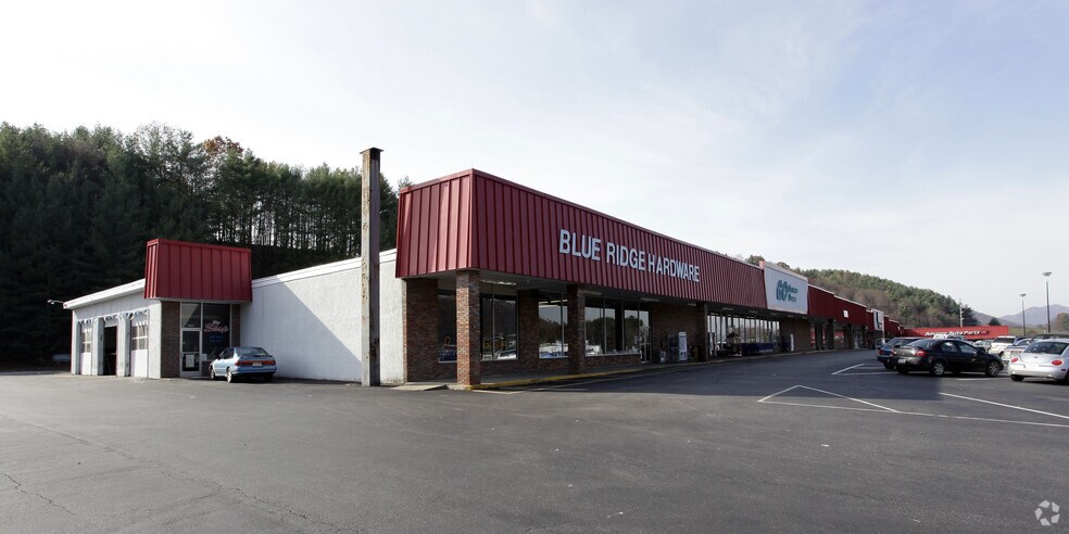 Primary Photo Of 3298-3315 US Highway 19 E, Burnsville Unknown For Lease