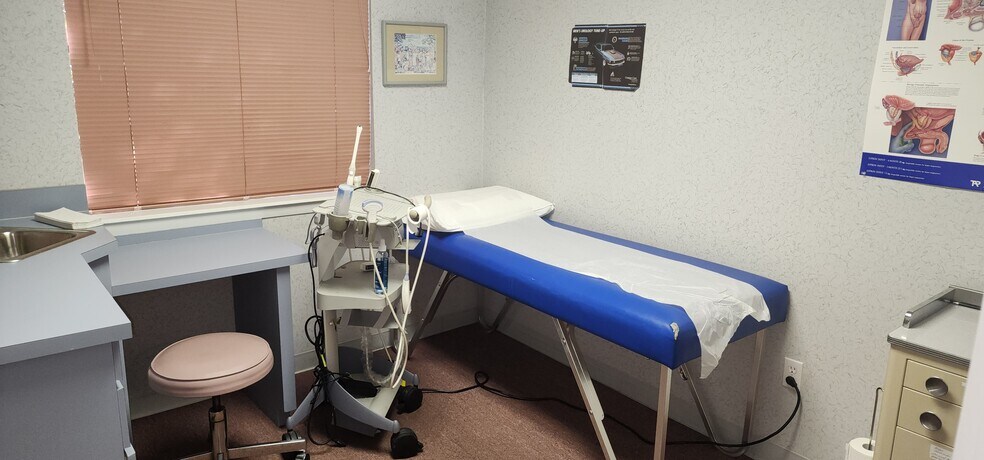 More Photos Of 101 N 8th St, Lake Mary Medical For Sale
