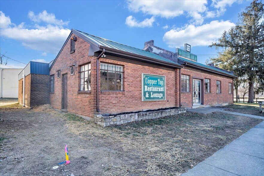 More Photos Of 630 Lowe St, Buchanan Restaurant For Sale