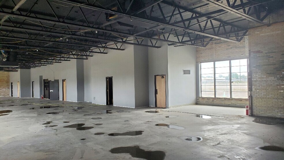 More Photos Of 2200 Lockbourne Rd, Columbus Manufacturing For Lease