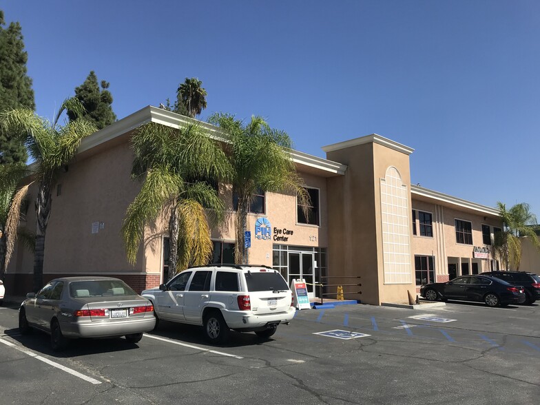 Primary Photo Of 121 W Whittier Blvd, La Habra Medical For Lease