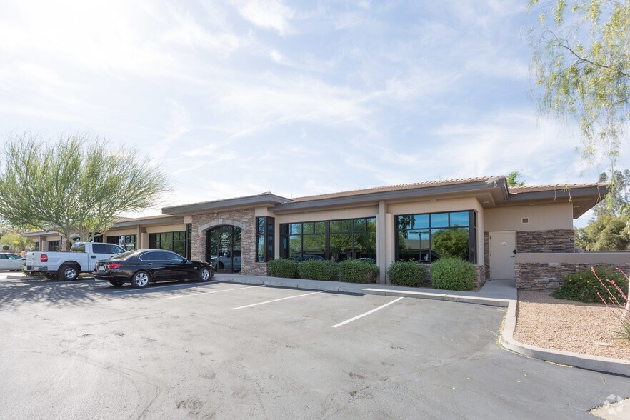More Photos Of 15640 N 7th St, Phoenix Medical For Lease