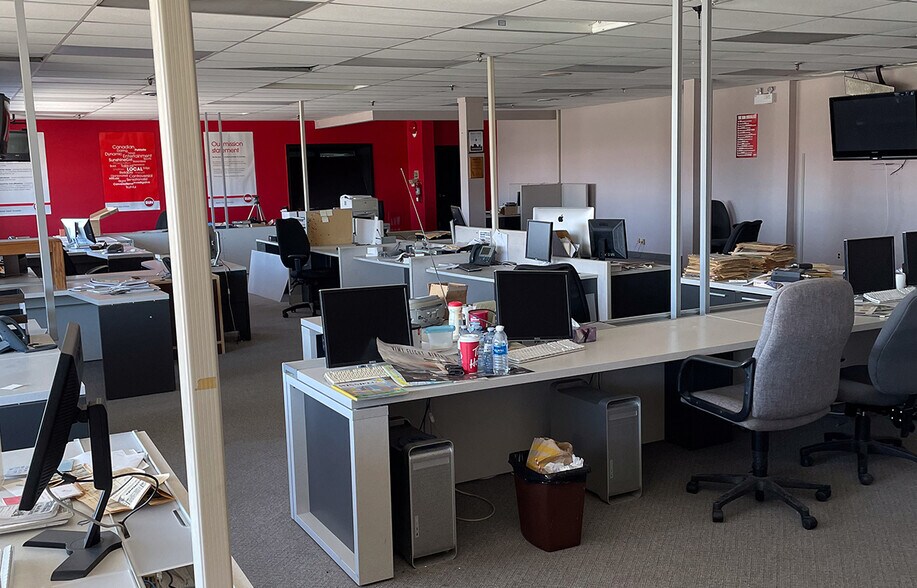 More Photos Of 1700 Church Av, Winnipeg Warehouse For Lease