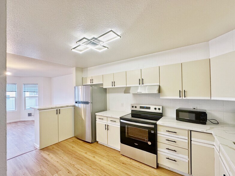 More Photos Of 1927-1929 Taraval St, San Francisco Apartments For Sale