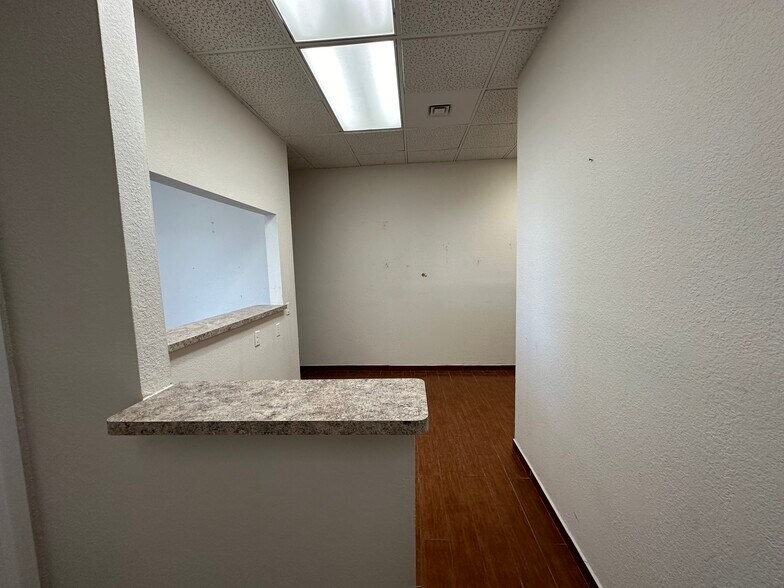 More Photos Of 1280 Hawkins Blvd, El Paso Office For Lease