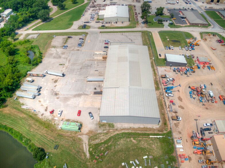 More Photos Of 1691 N 161st East Ave, Tulsa Distribution For Sale