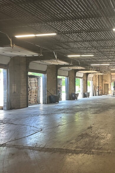 More Photos Of 85-125 Hankes Ave, Aurora Warehouse For Sale