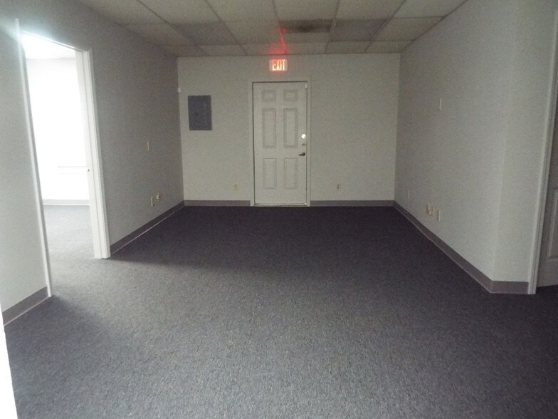 More Photos Of 1298 Rockbridge Rd, Stone Mountain Office For Sale