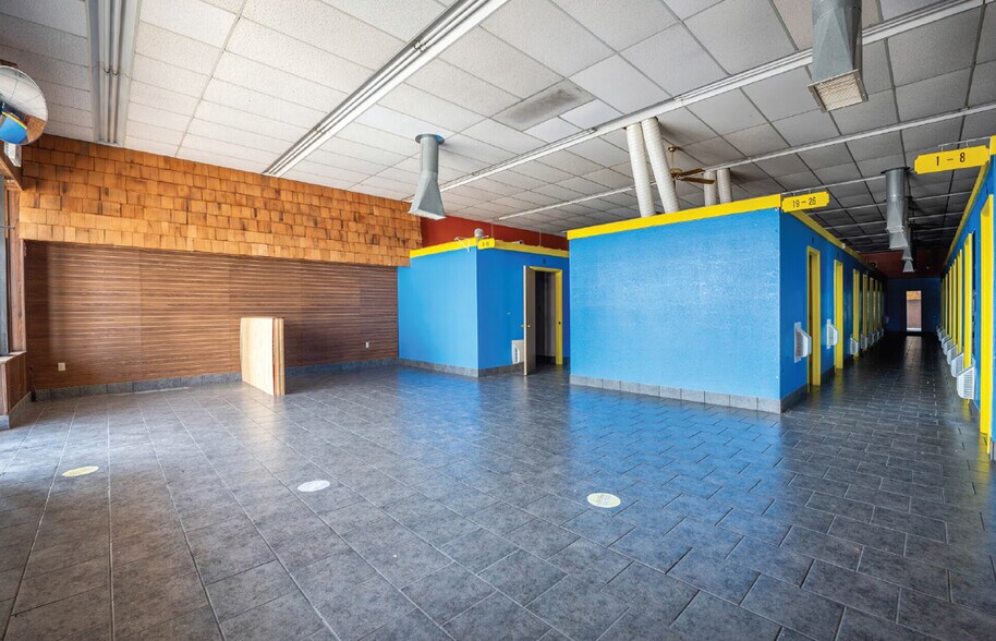 More Photos Of 1624-1644 E State Road 44, Shelbyville Unknown For Lease