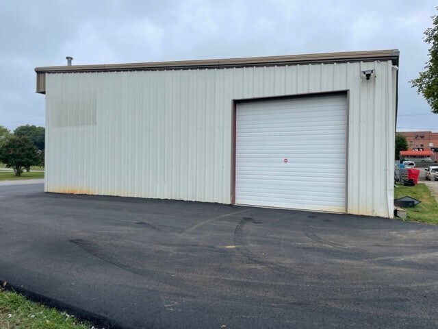 More Photos Of 803 Rickert St, Statesville Warehouse For Sale