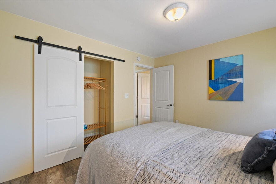 More Photos Of 259 S Pacific St, Rockaway Beach Specialty For Sale