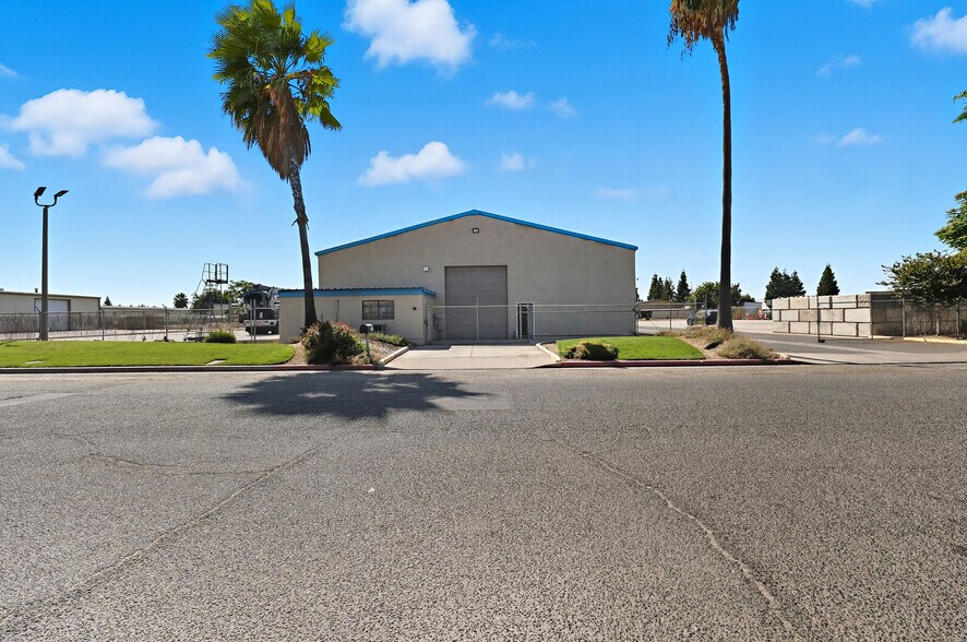 More Photos Of 240 Airpark Rd, Atwater Warehouse For Lease