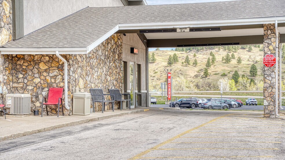 More Photos Of 2600 Whitewood Service Rd, Sturgis Hotel For Sale