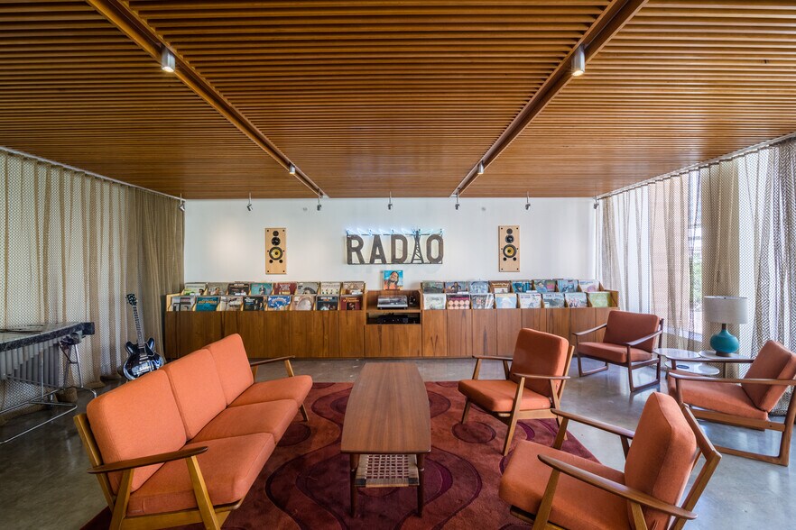 More Photos Of 121 W 6th St, Austin Office For Lease