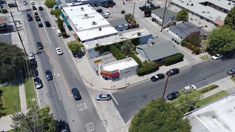 More Photos Of 12035 Magnolia Blvd, Valley Village Convenience Store For Sale