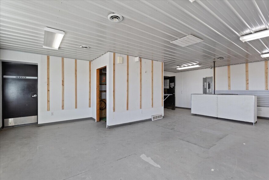 More Photos Of 12104 Deike Ct, Cheyenne Truck Terminal For Sale