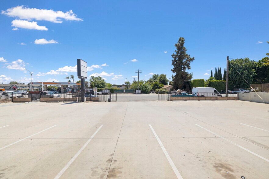 More Photos Of 8951-8955 Duarte Rd, San Gabriel Freestanding For Sale