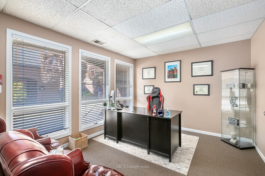 More Photos Of 15419 E 127th St, Lemont Office Residential For Sale