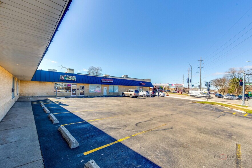 More Photos Of 4951-5001 Fairview Ave, Downers Grove General Retail For Sale