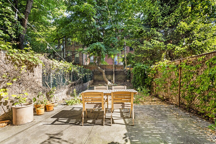 More Photos Of 142A Putnam Ave, Brooklyn Apartments For Sale